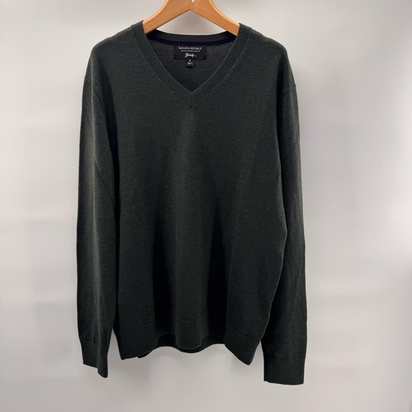 Other - Banana Republic Mens SZ M 100% Merino Italian Wool Green V-Neck Sweater A5